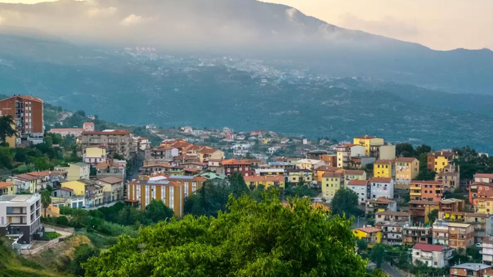 Orașul din inima Sardiniei care oferă case de închiriat cu doar 1 euro pe lună 
