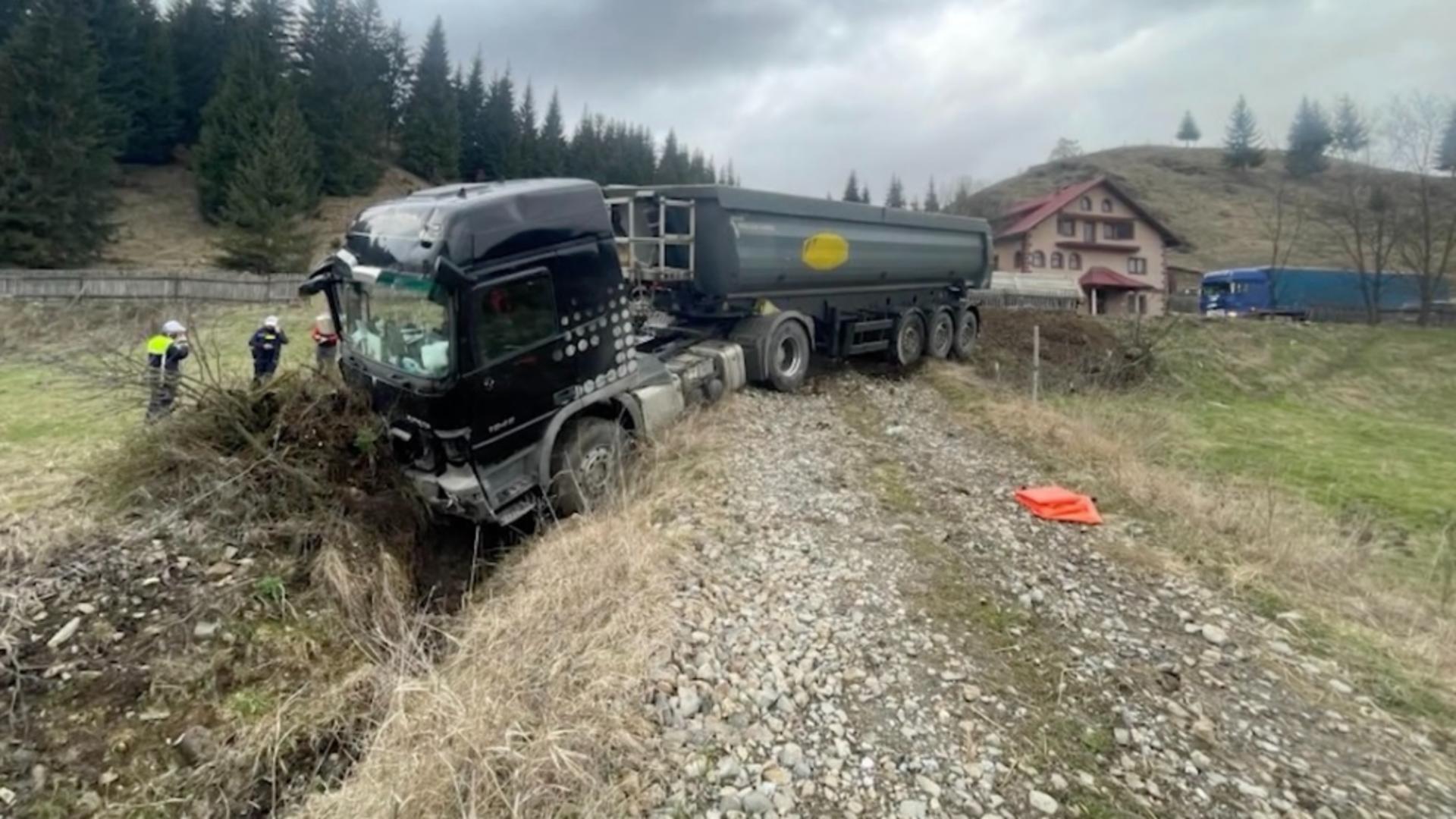 Tragedie pe o șosea din Suceava: șoferul unui TIR a făcut infarct la volan 