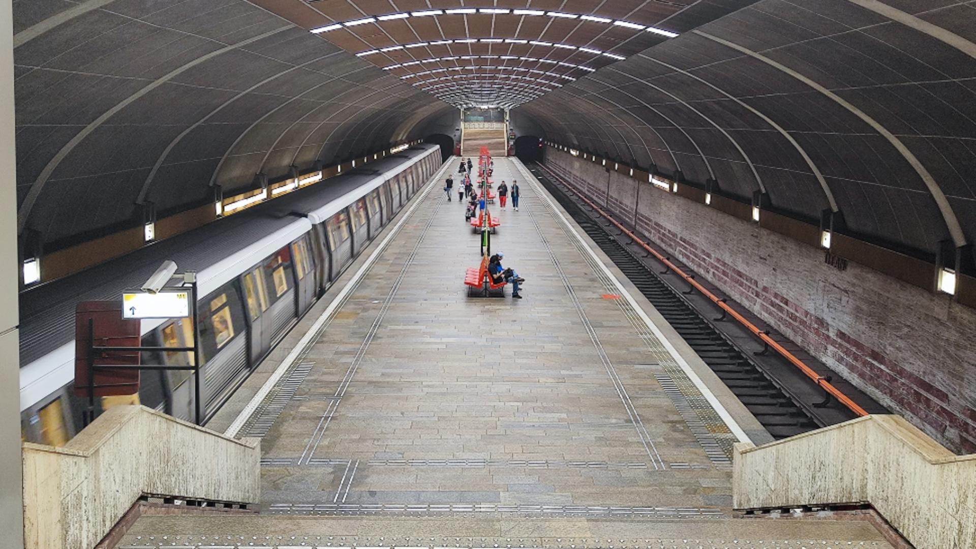 Programul circulației trenurilor de metrou în perioada zilelor libere de 1 Mai și a Sărbătorilor Pascale. Anunțul Metrorex/ Foto: Facebook Metrorex
