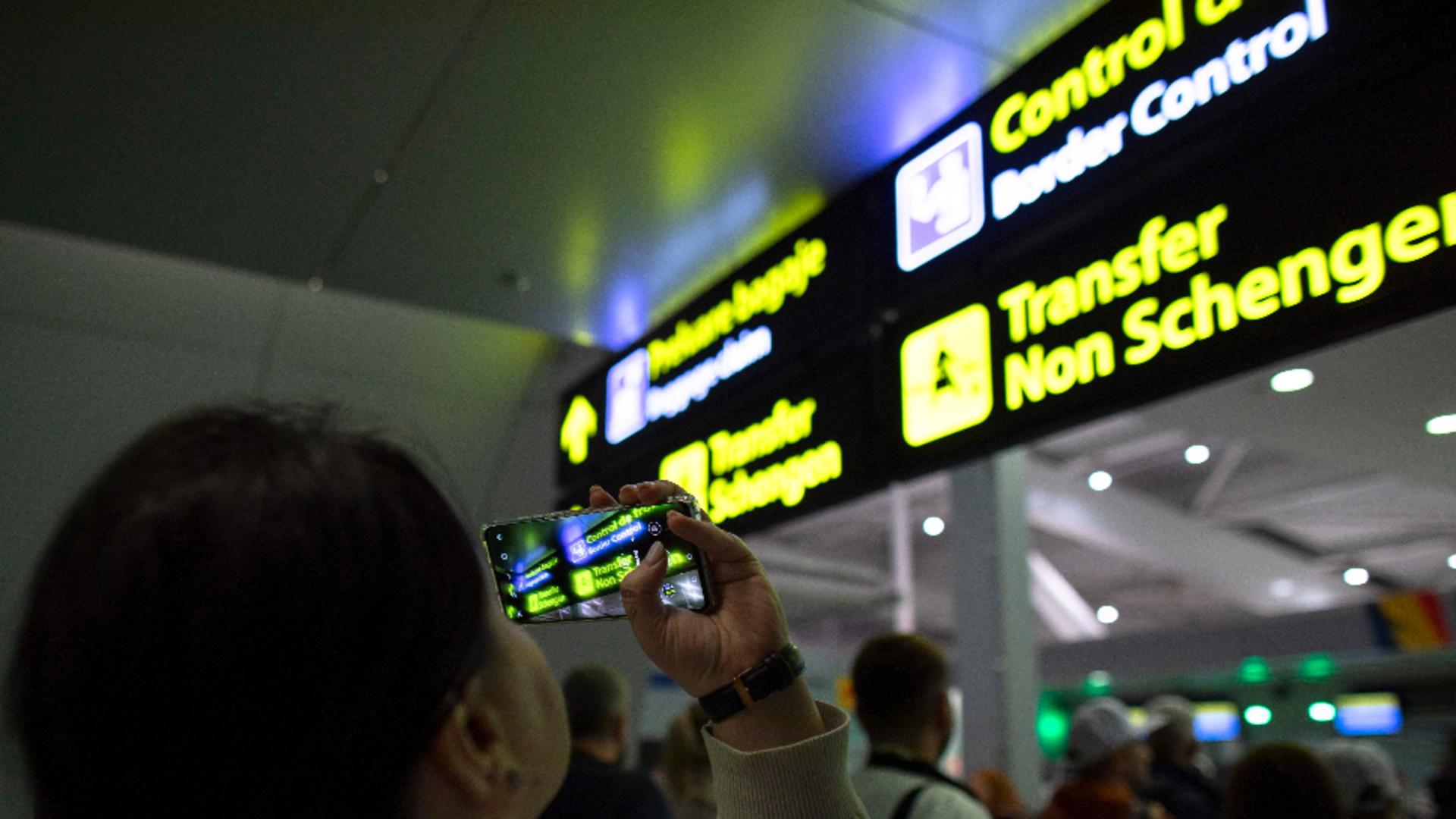 Când Schengen nu e, de fapt, Schengen: Încă un europarlamentar român, verificat pe Aeroportul din Viena. „Scandalos și revoltător”