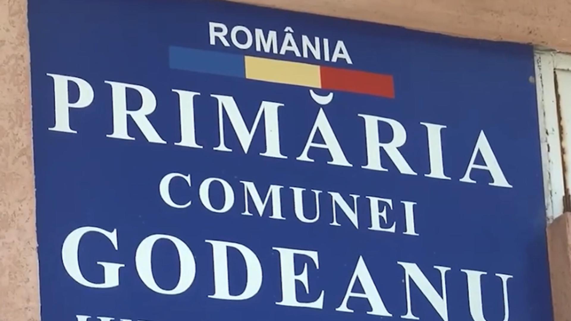 Comuna din România, unde primăria este moștenire de familie/ Captură video