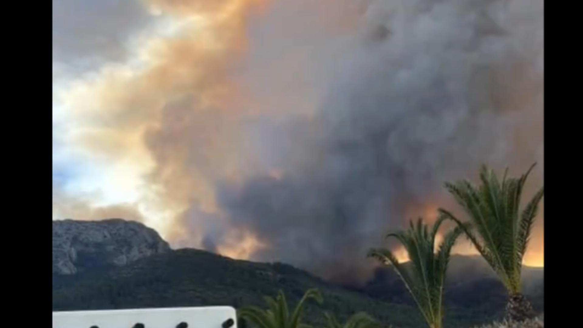 Incendiu masiv de vegetație în estul Spaniei: 180 de persoane au fos evacuate! Țara din Peninsula Iberică fierbe la 30 de grade VIDEO