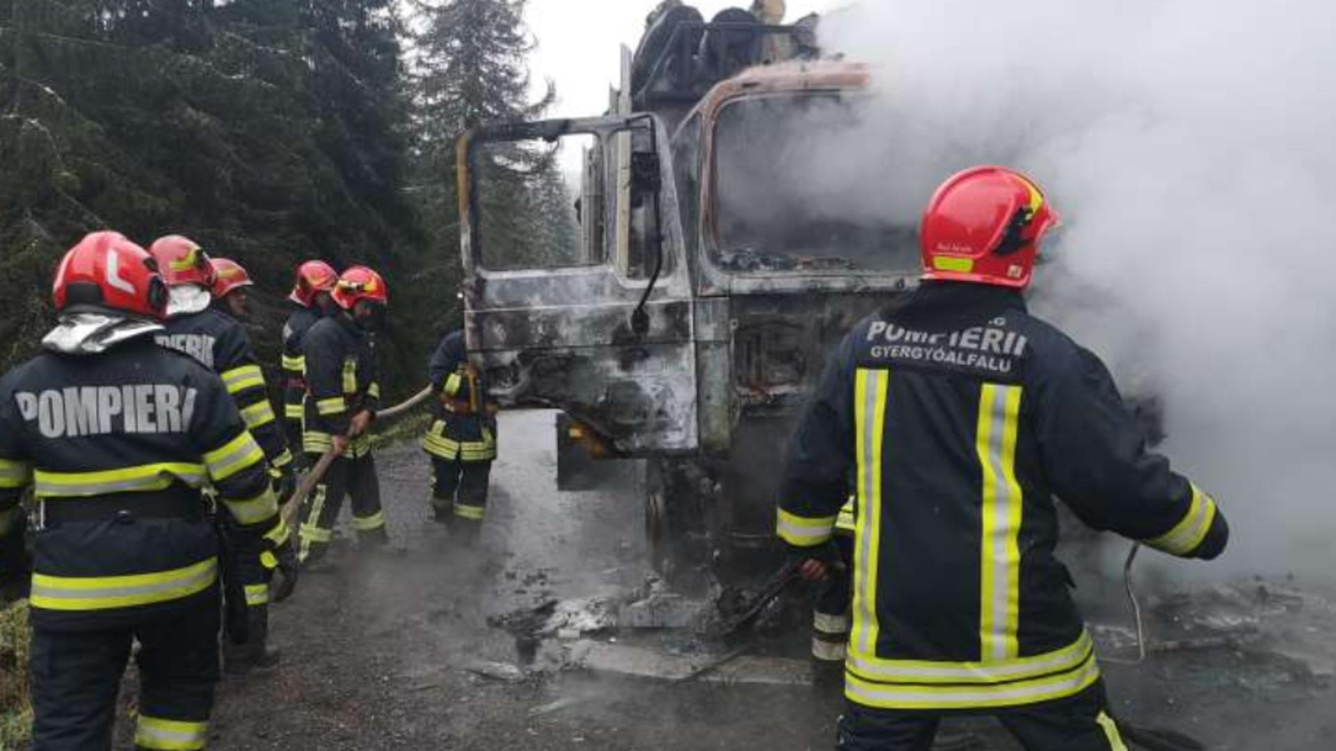 Incendiu de proporții la fabrica de apă minerală Borsec. A fost emis un mesaj RO Alert