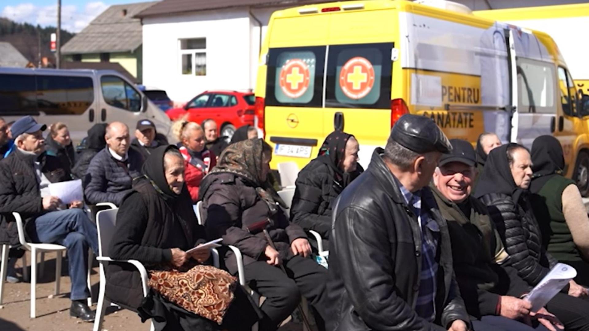 1000 de maramureșeni au beneficiat de servicii medicale gratuite. De astăzi, Caravana Medicală se află în județul Bistrița Năsăud