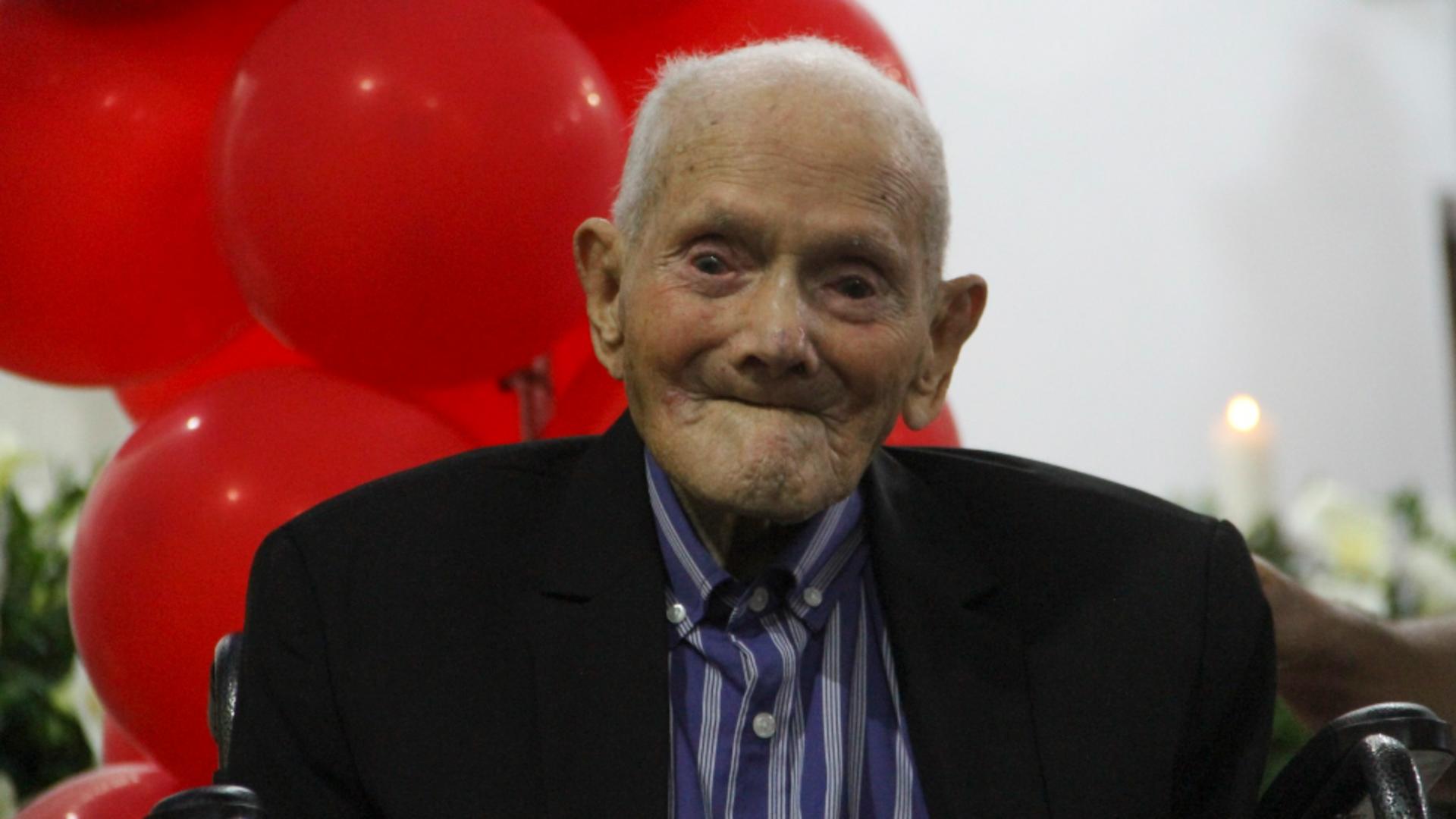 A murit cel mai vârstnic bărbat din lume. Avea 114 ani și 41 de nepoți: poveste de viață impresionantă
