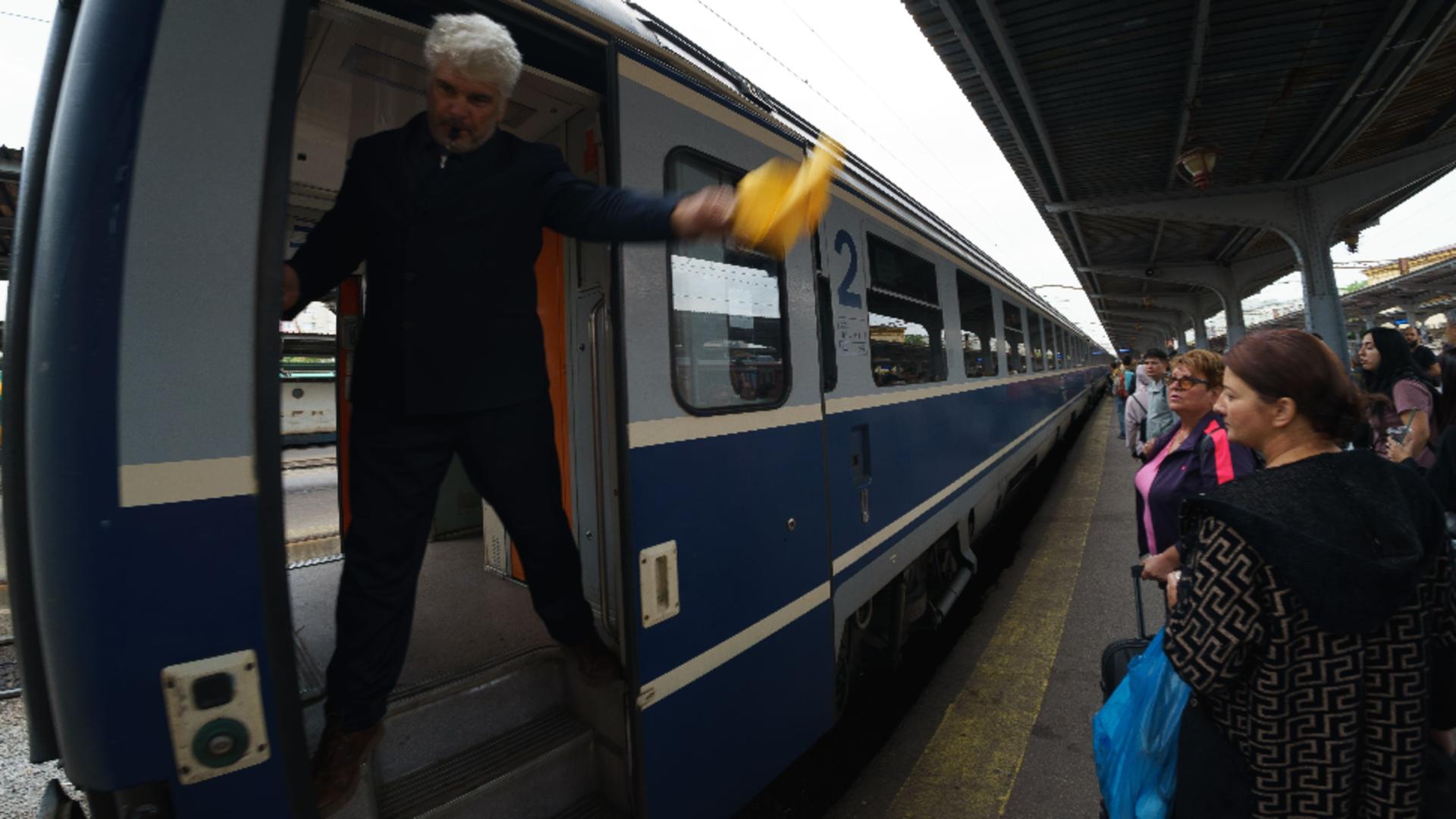 Trenul 'România' se pregătește pentru călătoriile estivale. Foto: Profimedia