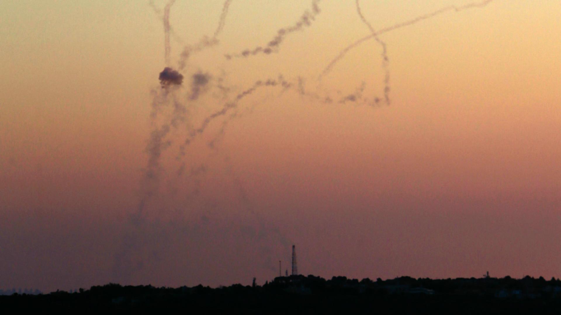Alertă în Israel – Zeci de rachete lansate din Liban. S-a activat sistemul de apărare “Cupola de Fier” – VIDEO