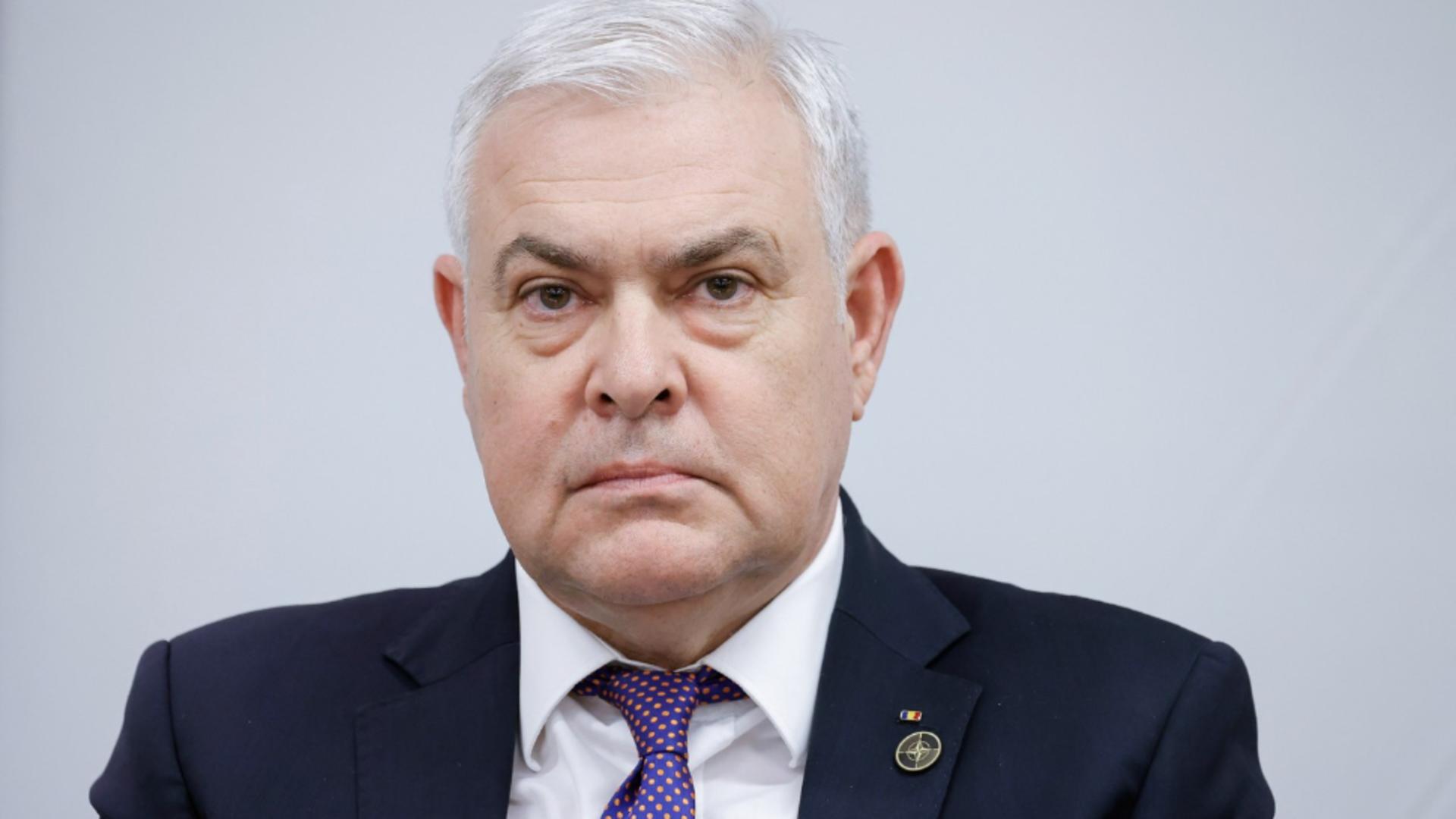 Ministrul Apărării Naţionale, Angel Tîlvăr. Foto: Profimedia
