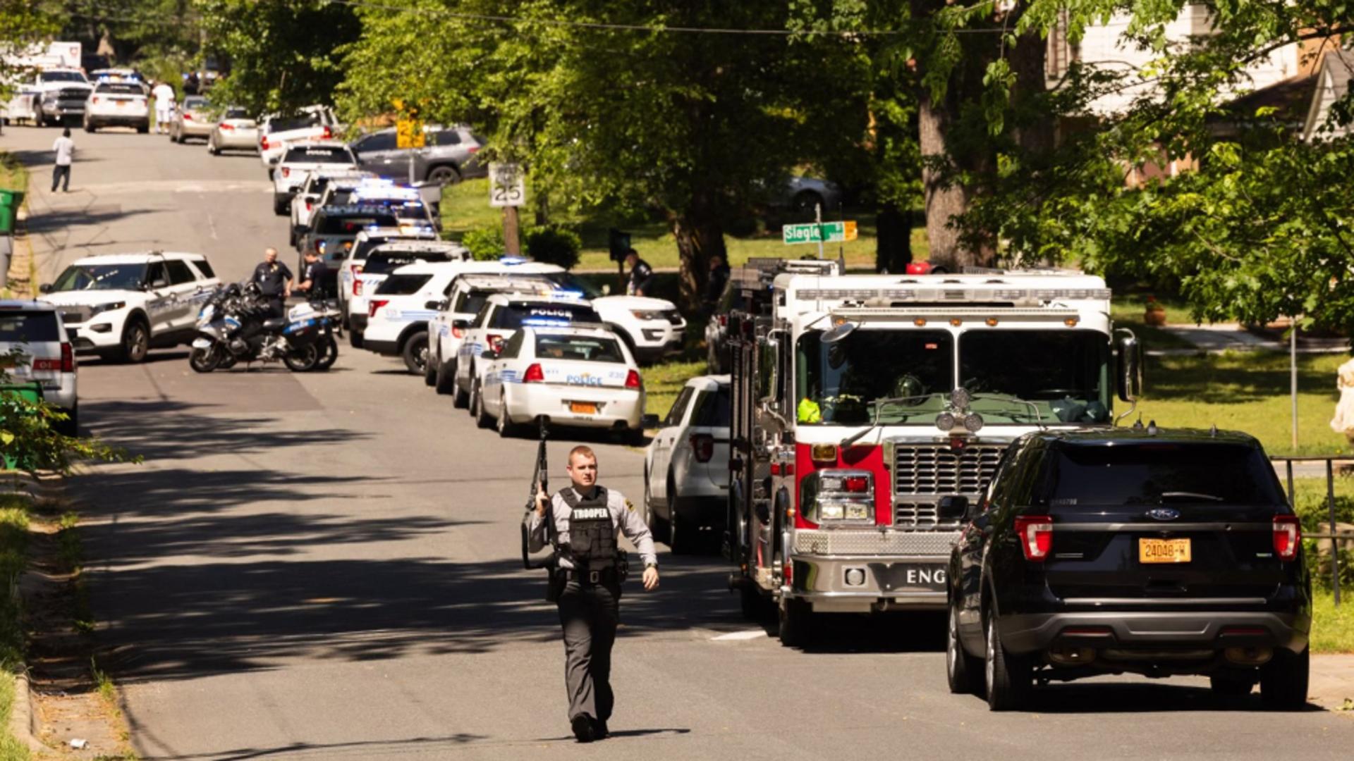 Schimb de focuri în plină zi, în Carolina de Nord: 4 poliţişti au fost ucişi și alți 4 răniți. Poliția a arestat 2 suspecți