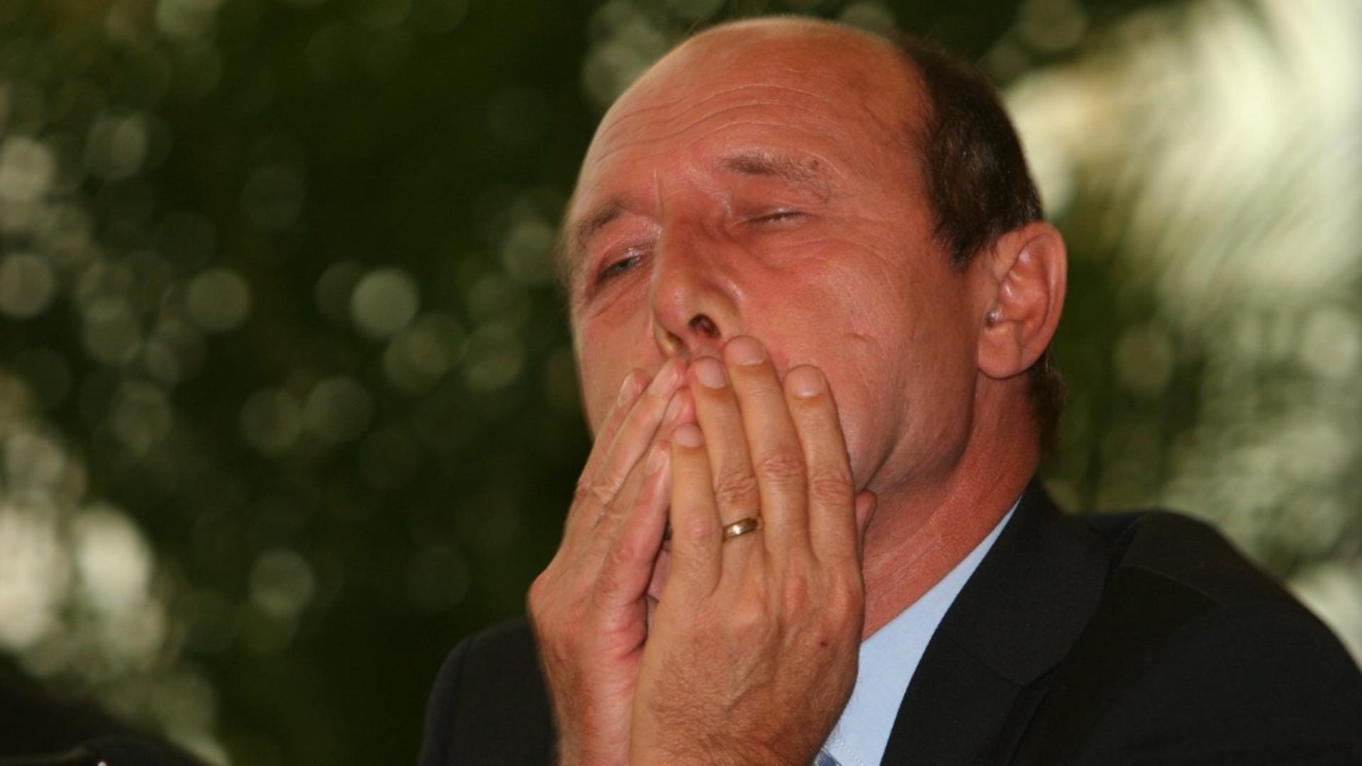 Traian Băsescu refuză să-l apere pe Coldea