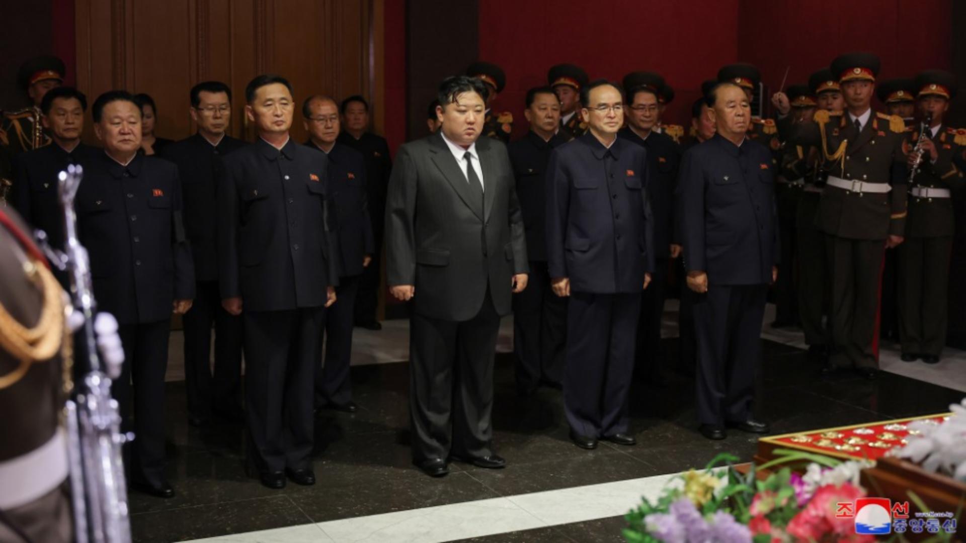 Kim Ki Nam, maestrul propagandei nord-coreene, a murit la vârsta de 96 de ani. Cu cine l-a comparat presa de la Seul