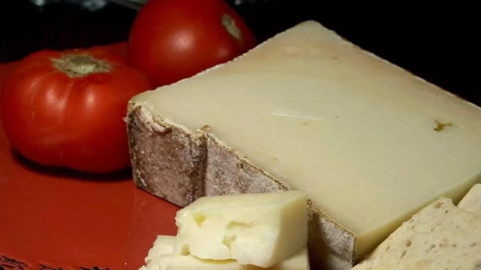 Specialiștii au întocmit un top al celor mai sănătoase brânzeturi din lume