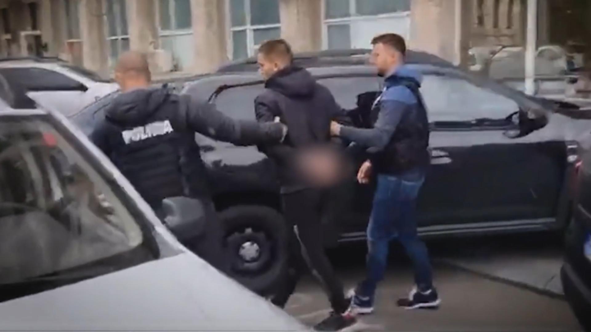 Date noi despre adolescentul criminal din Crângași: Spaima cartierului, se afla în vizorul poliției pentru că umbla cu interlopii 