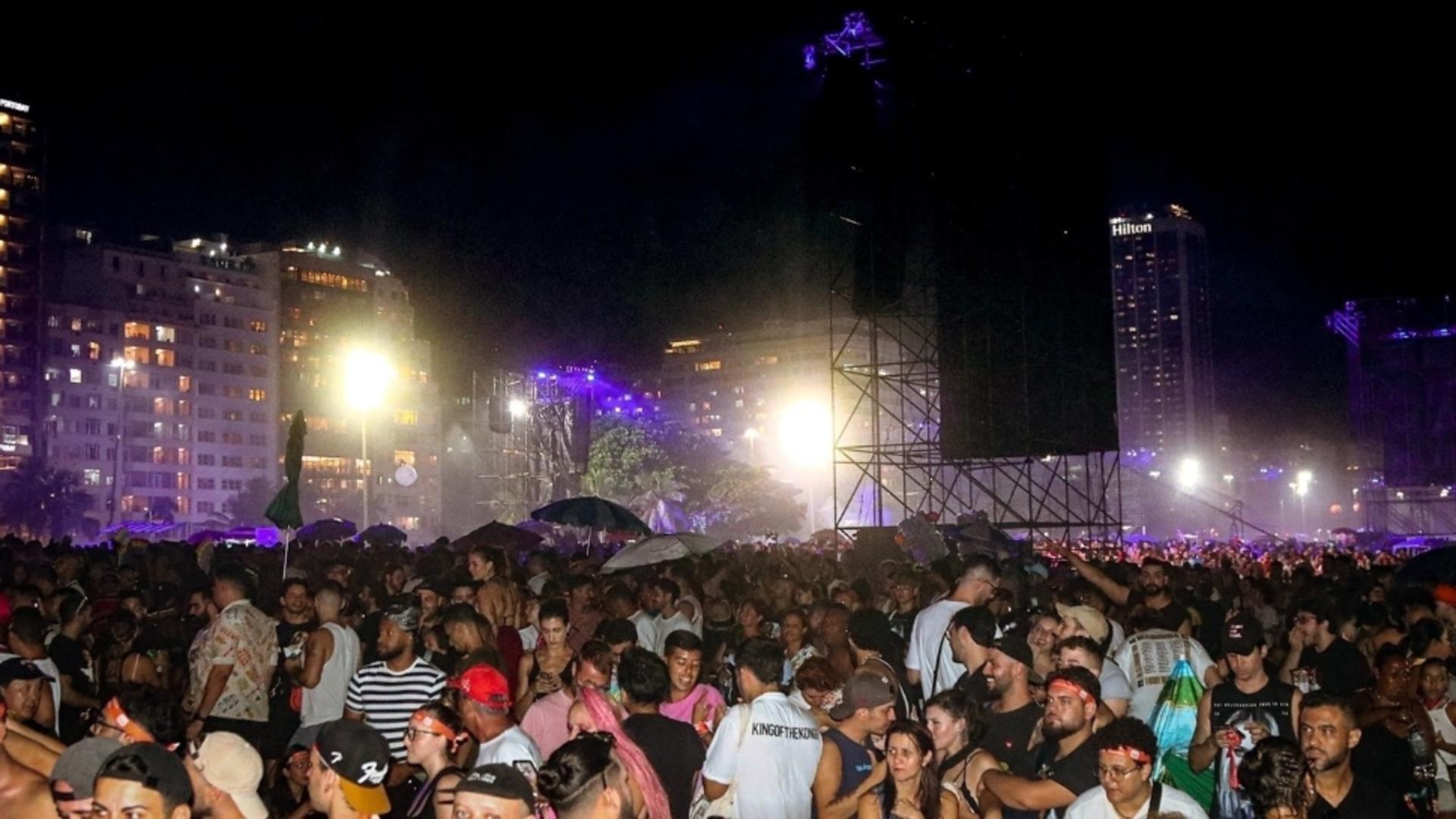 1,6 milioane de oameni au asistat la concert, pe plaja de la Copacabana. Foto/Profimedia