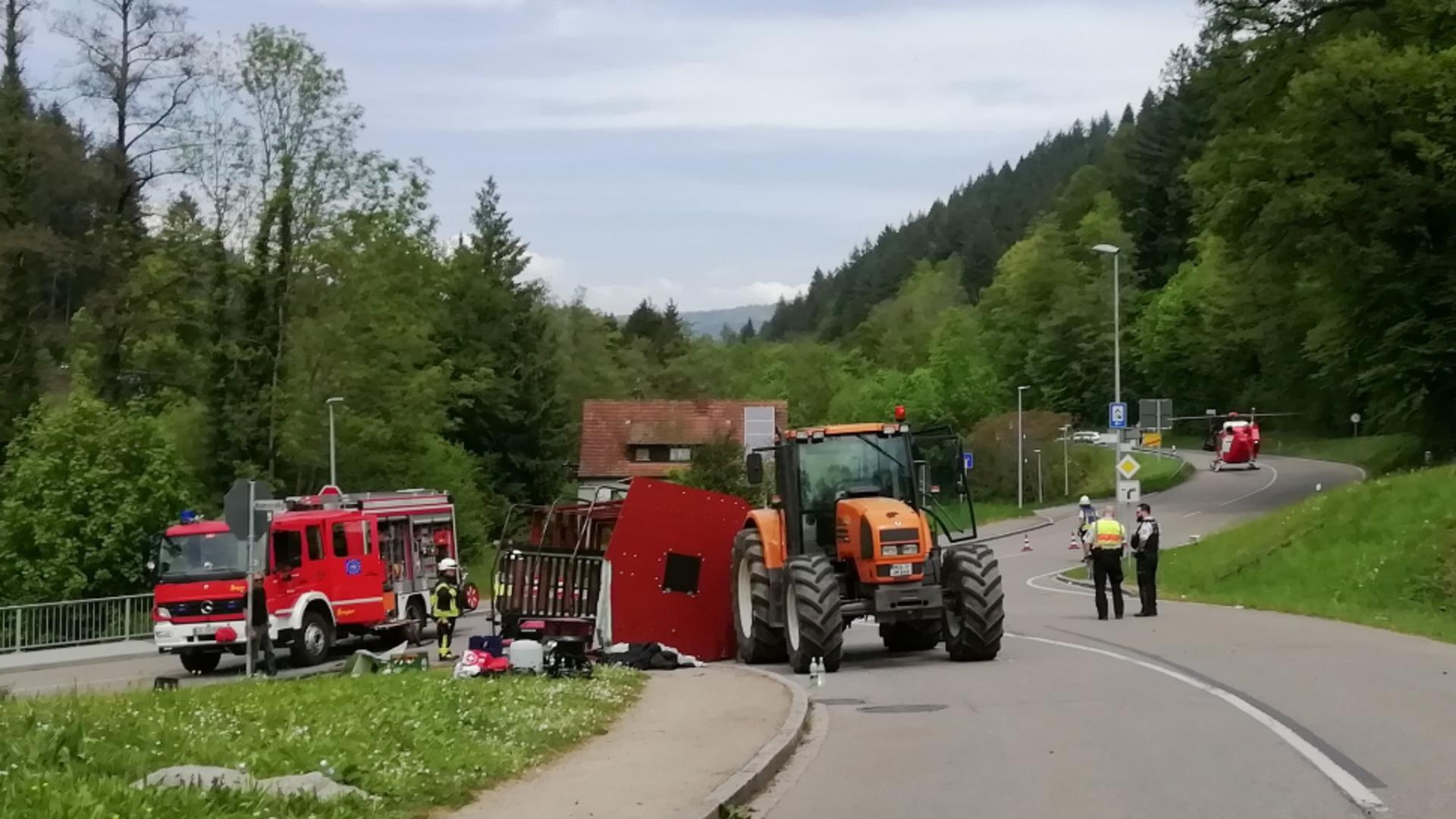 O remorcă s-a răsturnat la o defilare de 1 Mai, în Germania: aproximativ 30 de răniţi, dintre care 10 grav. Mai multe elicoptere din Elveția, trimise pentru a interveni