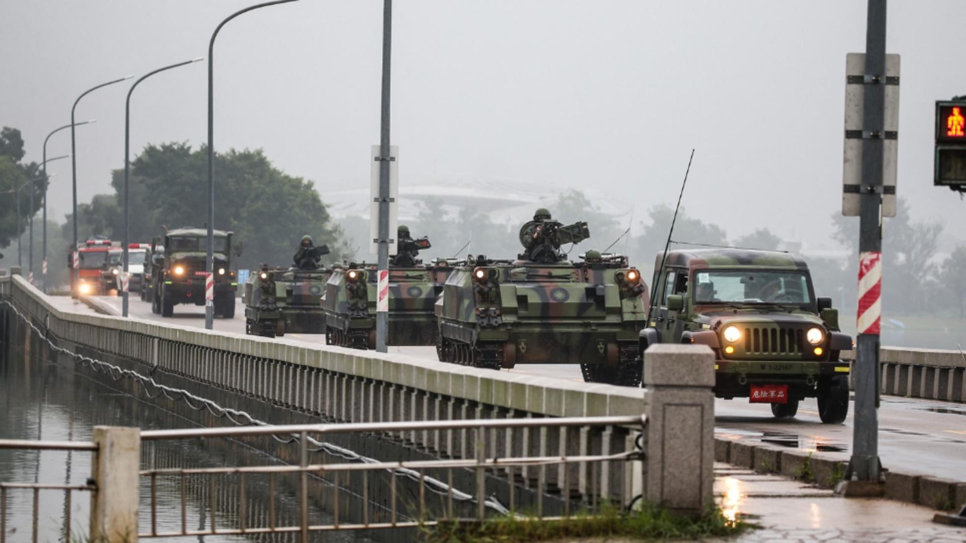 Taiwan a scos armata pe străzi, pentru orice eventualitate. Foto/Profimedia