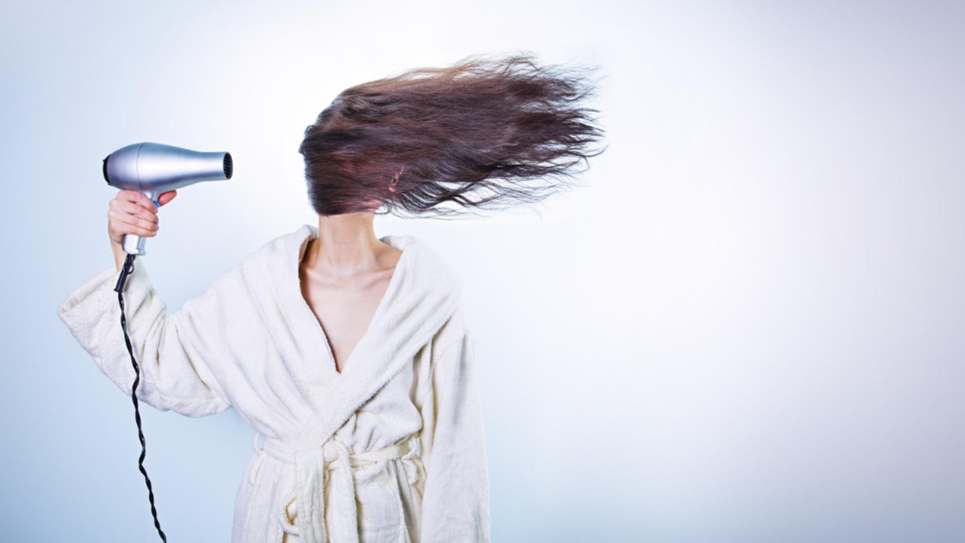 Trucul natural pentru un păr puternic și plin de strălucire: Ce să faci înainte de a aplica șampon