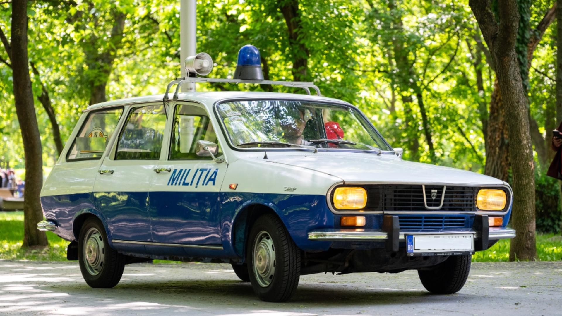 Dacia 1300 și Securitatea. Cele mai cunoscute legende despre dotările speciale pe care le-ar fi avut mașinile securiștilor