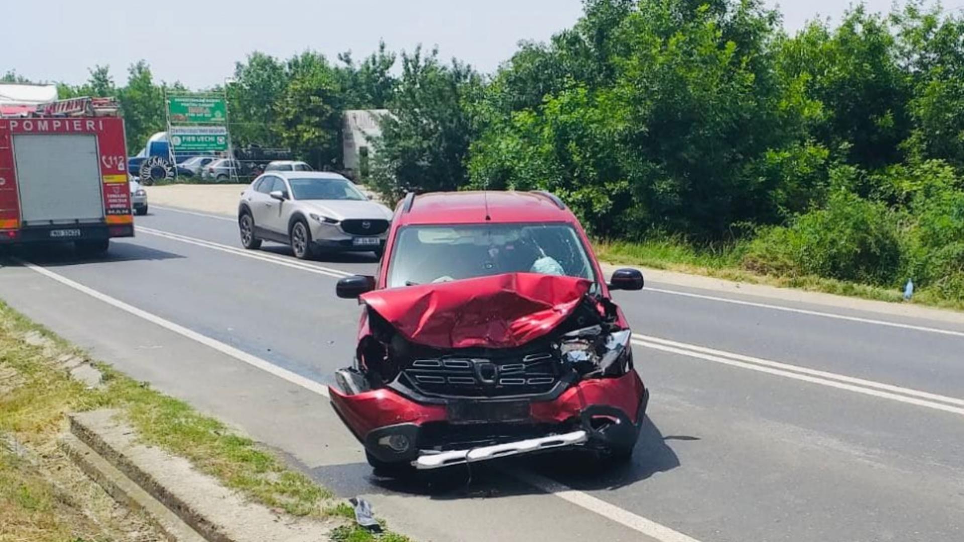 Grav accident rutier în județul Giurgiu! O femeie de 36 de ani a intrat cu mașina într-o cisternă