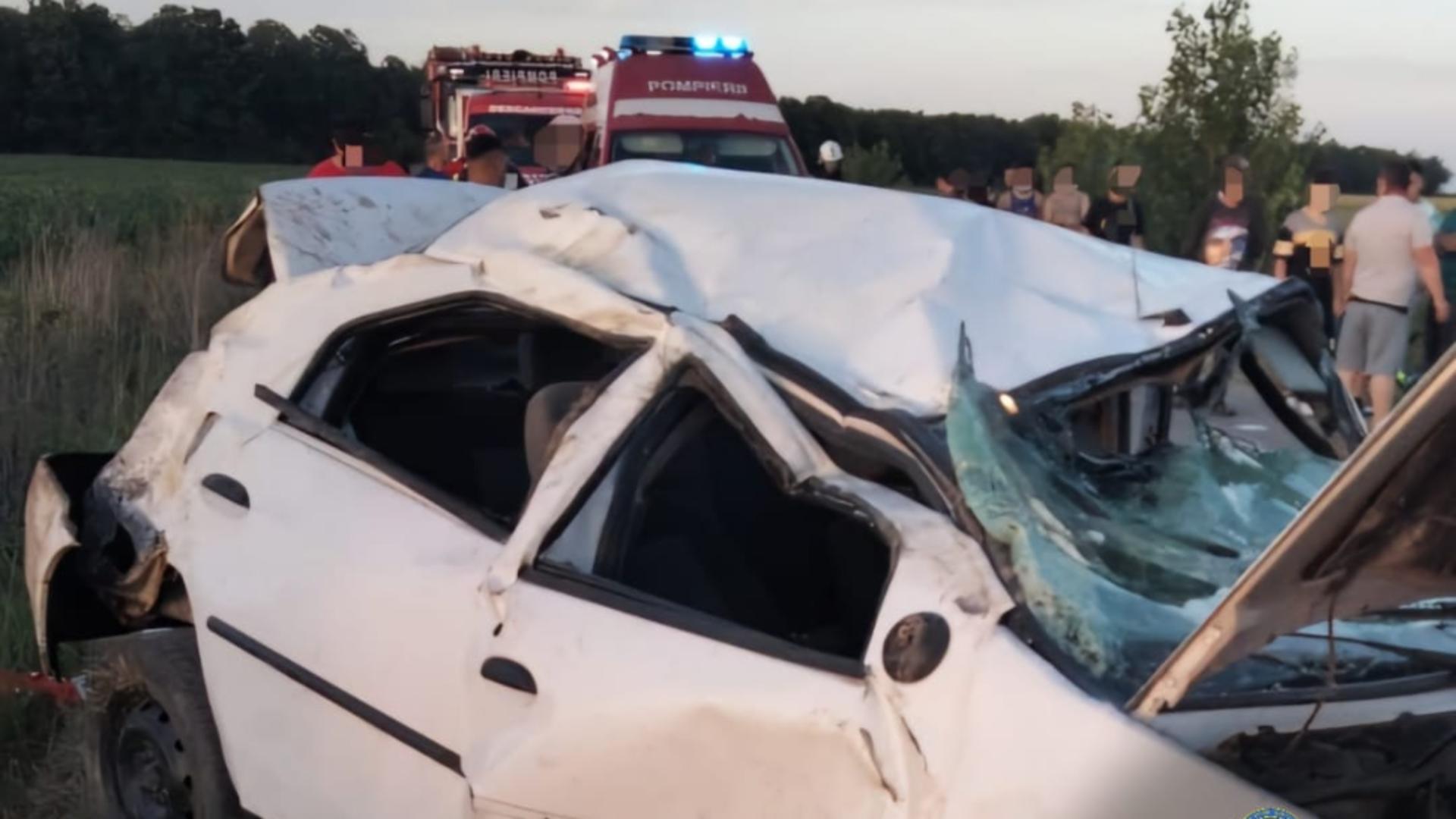 Opt răniţi, în două accidente produse unul după altul în Dâmboviţa. Trei dintre victime sunt minore