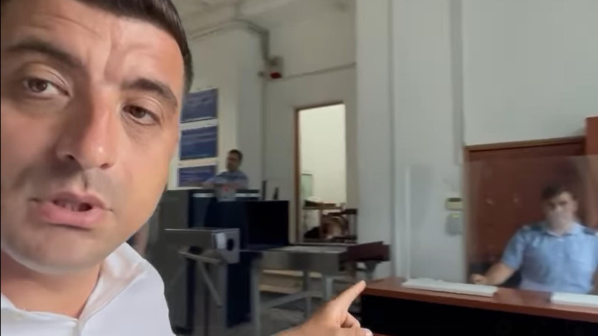 George Simion a intrat îm greva foamei, în fața Parchetului General. Ce solicită liderul AUR? – VIDEO