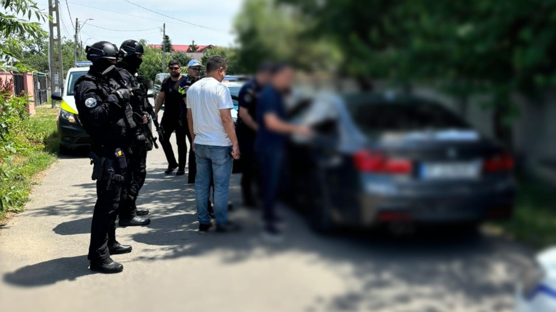 ALEGERI locale 2024 – Scandal în localitatea Ștefăneștii de Jos. Bărbat reținut pentru că împărțea bani pentru voturi – FOTO