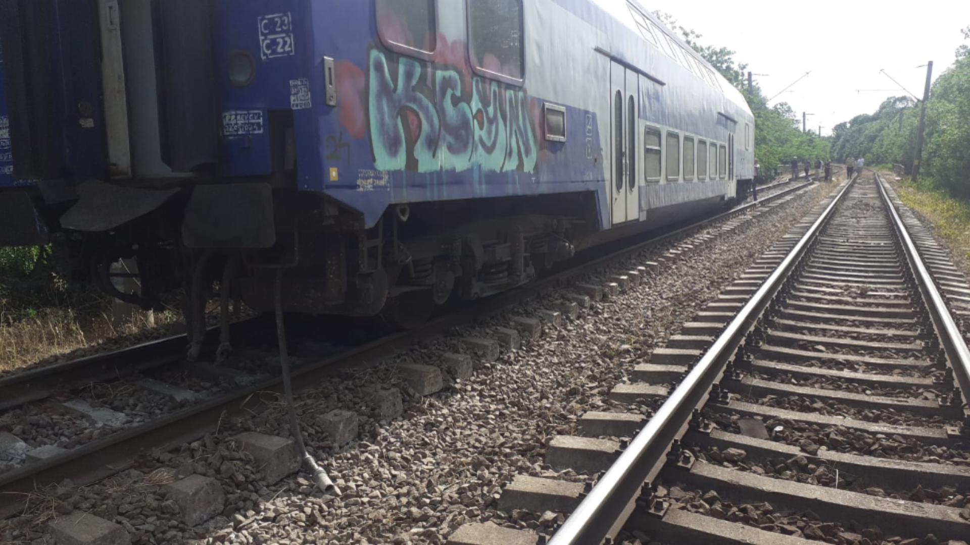 Un tren cu 200 de călători a deraiat, în Teleorman! A fost activat Planul Roșu de Intervenție - VIDEO