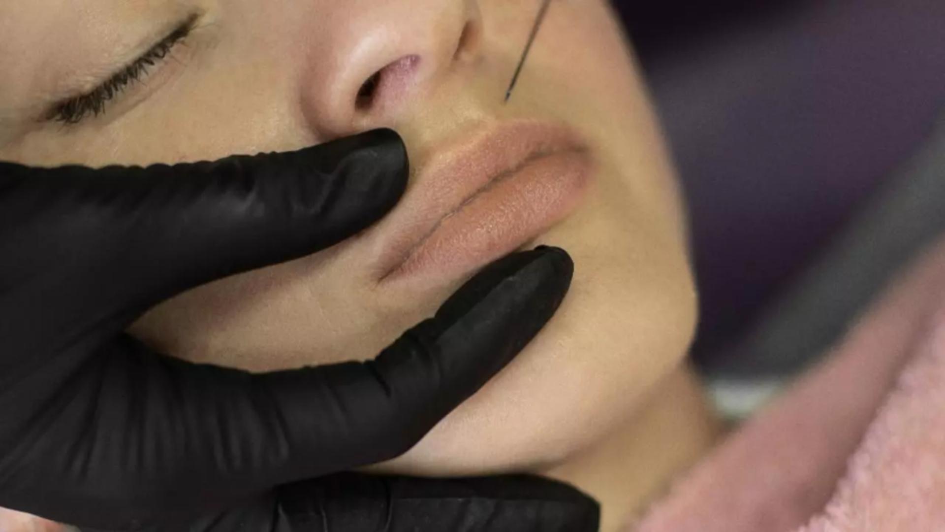 Studii îngrijorătoare pentru utilizatoarele de botox: Toxina poate afecta celulele creierului!