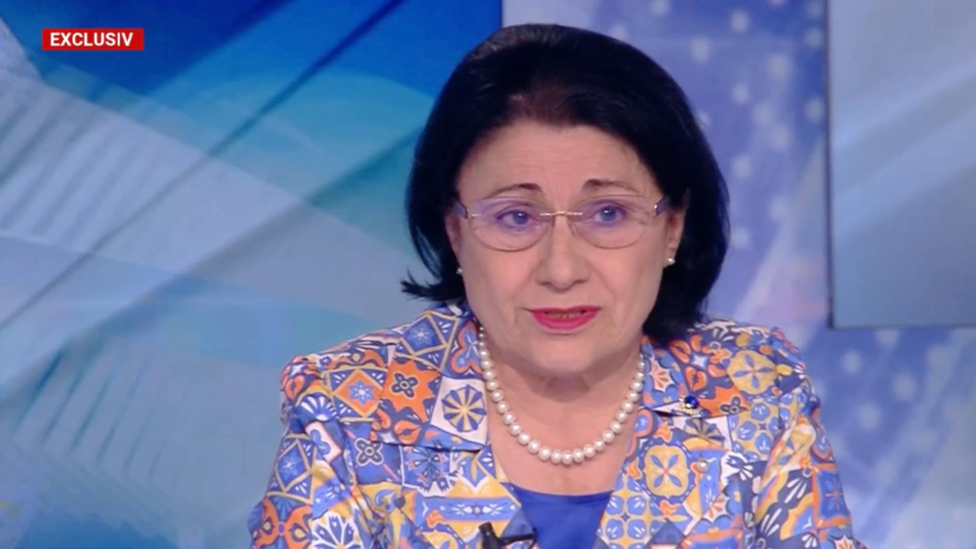 Ecaterina Andronescu, fost ministru al Educației, în lacrimi. Cum a căzut pradă Statului Paralel