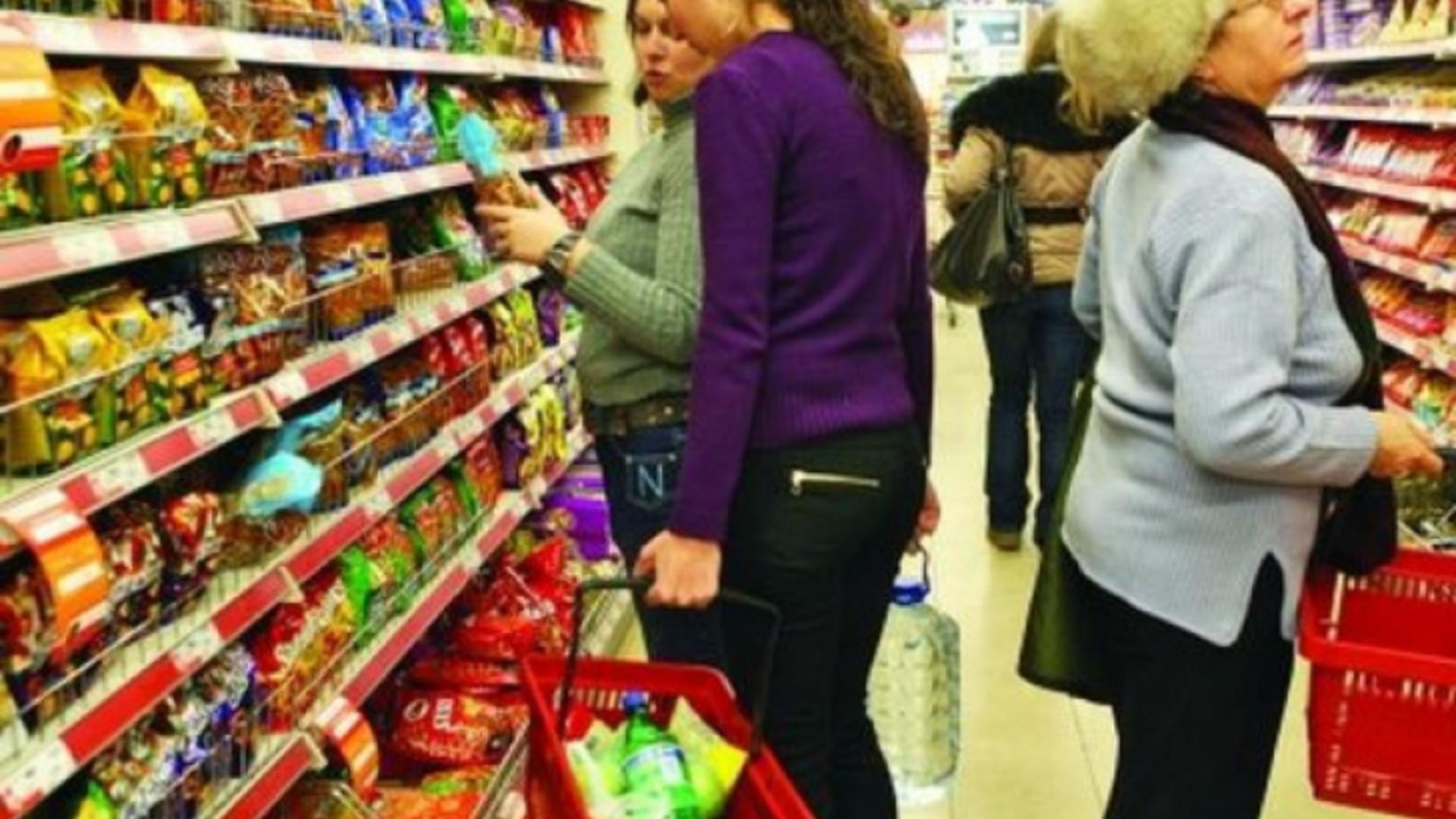Trucurile prin care supermarketurile te păcălesc să cumperi mai mult
