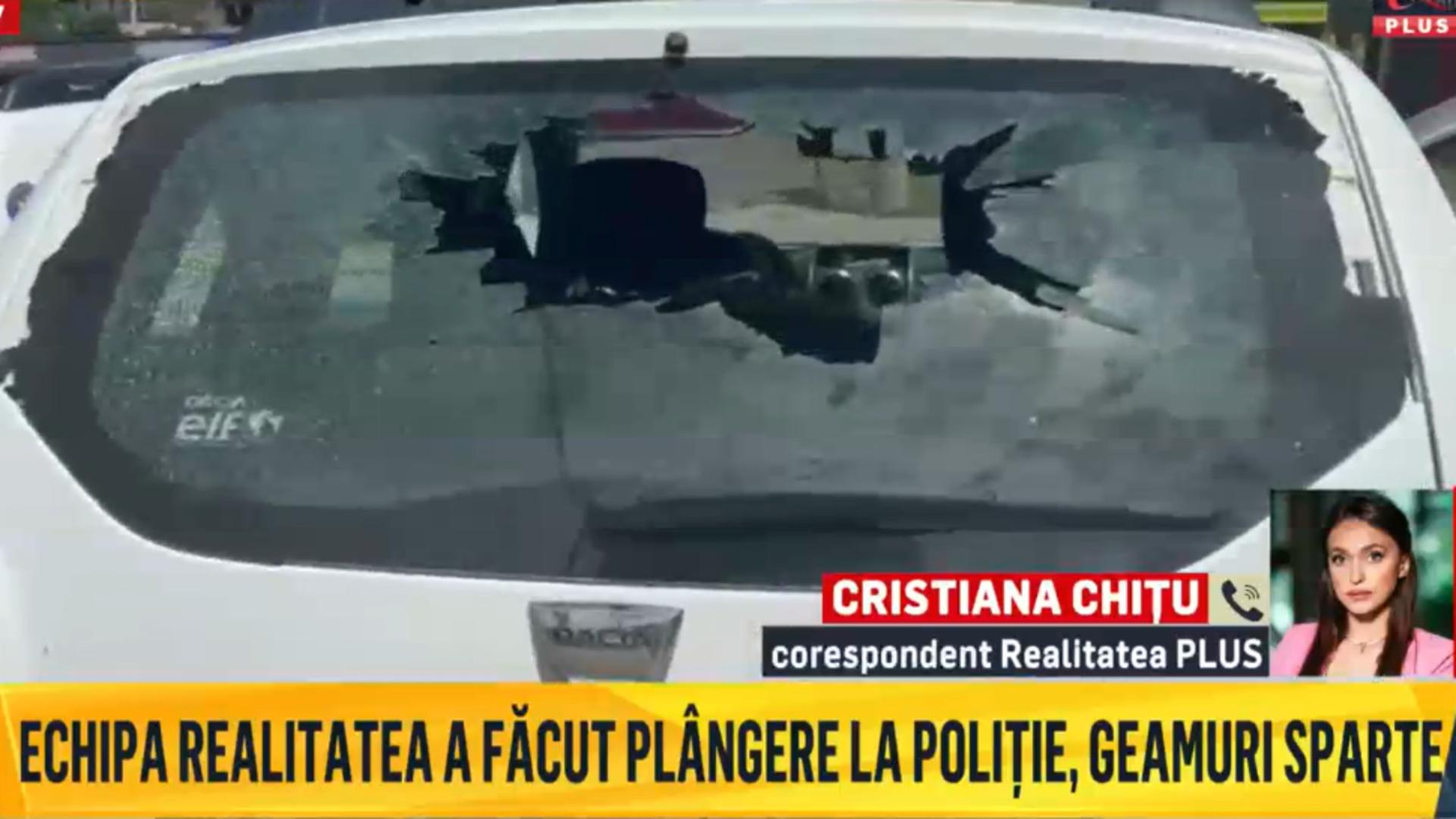 Echipa Realitatea Plus, atacată cu pietre de interlopii lui Piedone. Edilul, scos în sărite de dezvăluirile postului. Caracatița de la Primărie, devoalată!