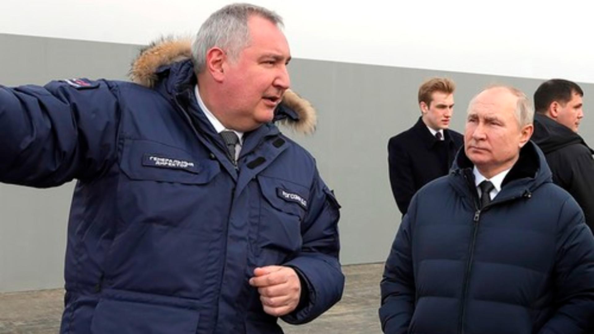 Dmitri Rogozin cu Vladimir Putin. Foto: Profimedia