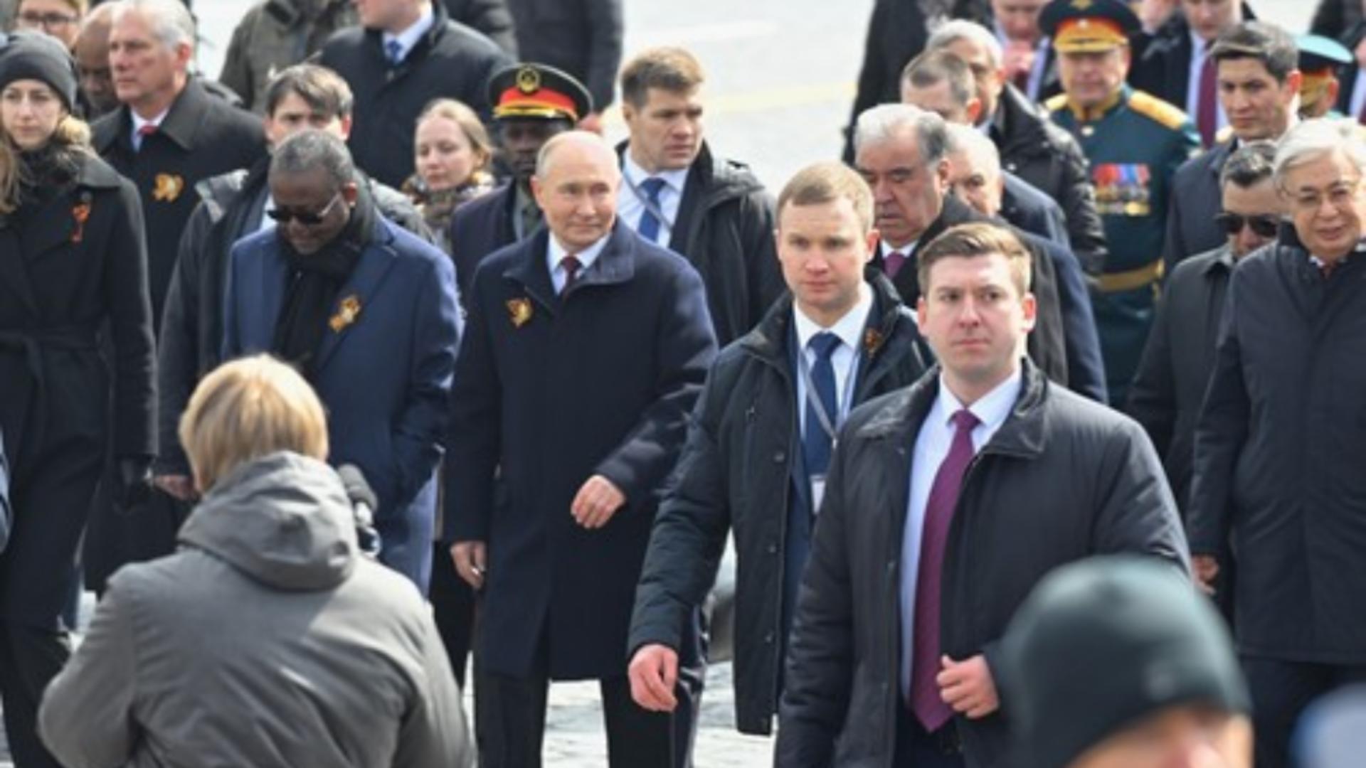 Putin a început să poarte vestă antiglonț. Detaliile care l-au dat de gol, observate de un expert britanic