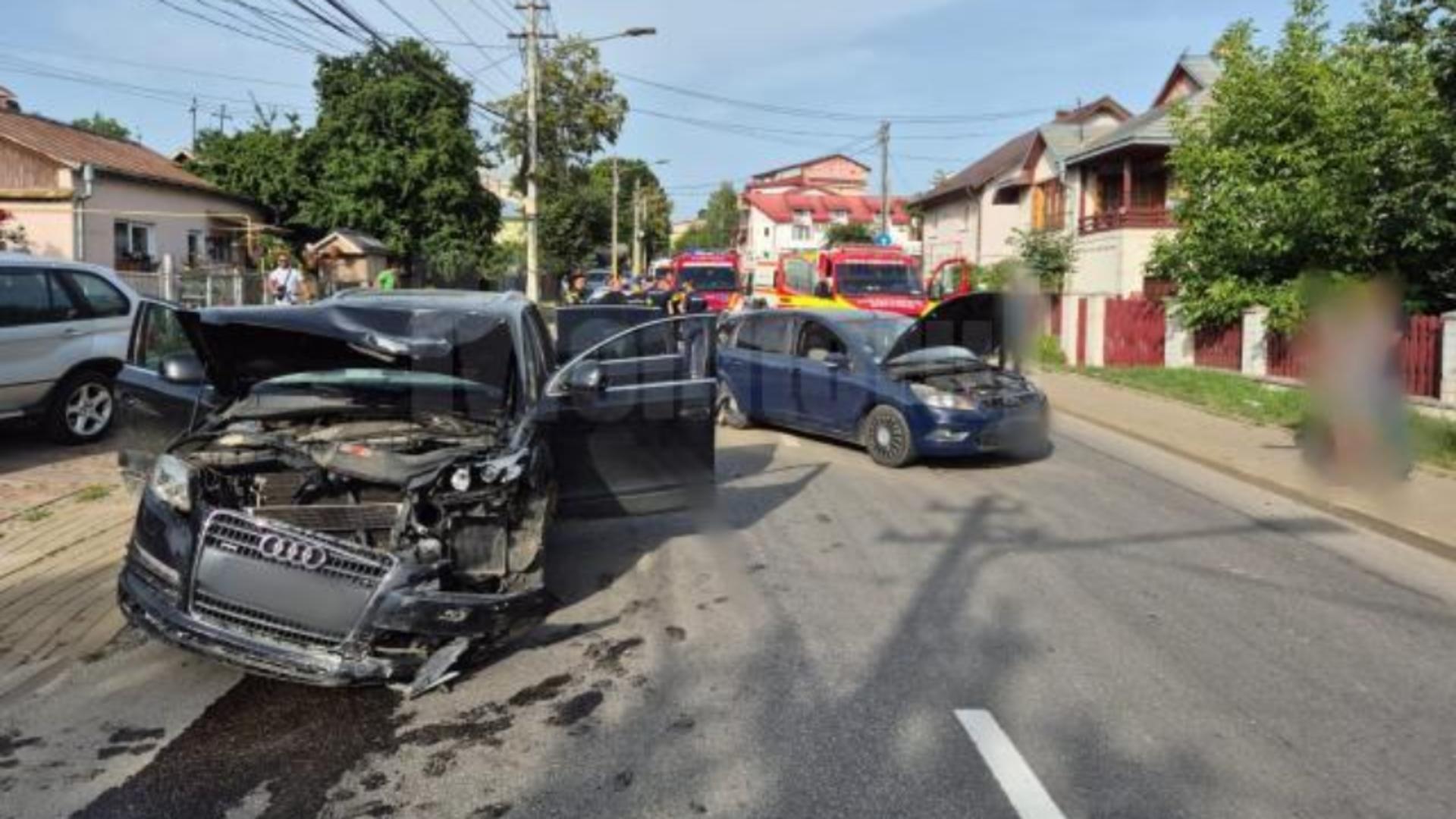 Șase persoane au fost implicate în accident. Foto/monitorulsv.ro