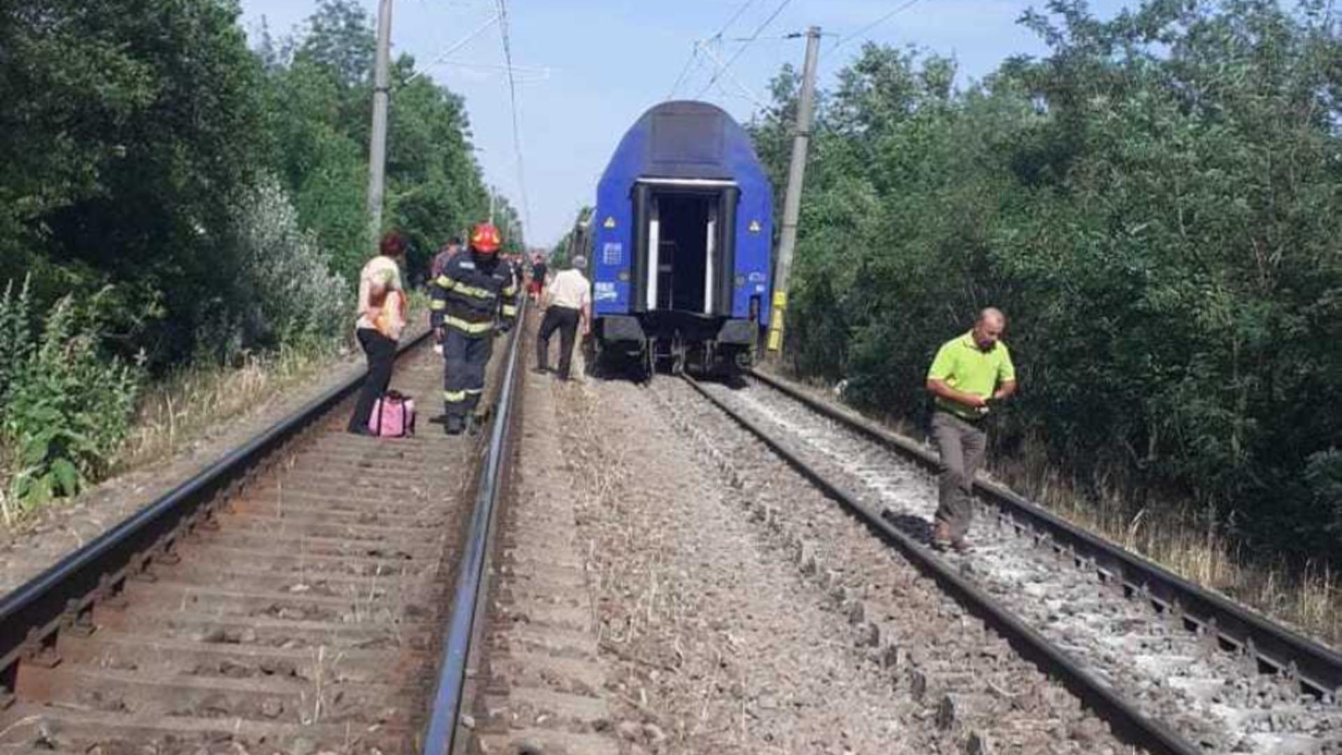 Pasagerii au fost transbordați dintr-un tren in altul