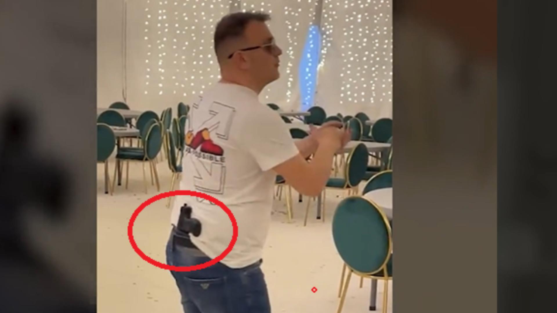 Subprefectul care dansează beat, cu pistolul la brâu, a demisionat. Detaliul uluitor din CV-ul demnitarului/ Captură video