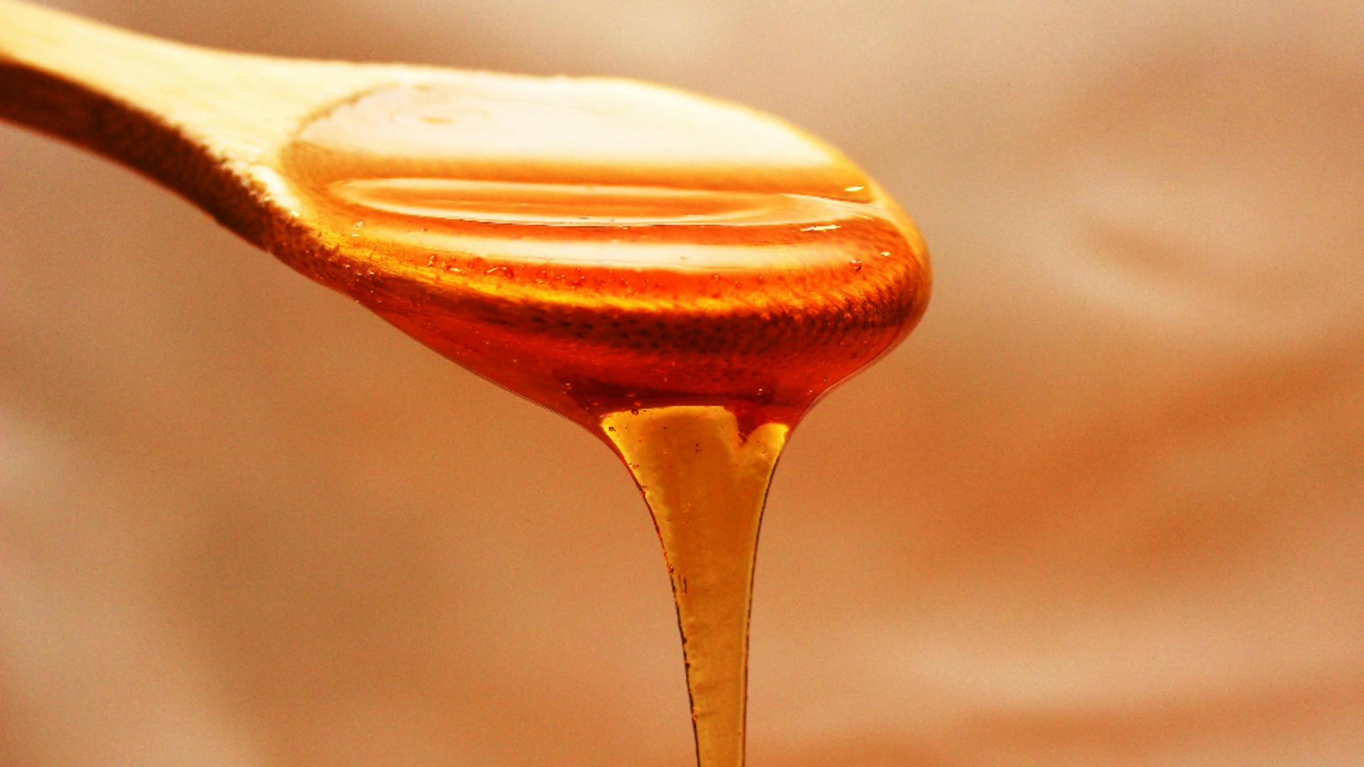 De ce este bine sa mănânci zilnic miere. Sigur o vei introduce de acum în alimentația ta
