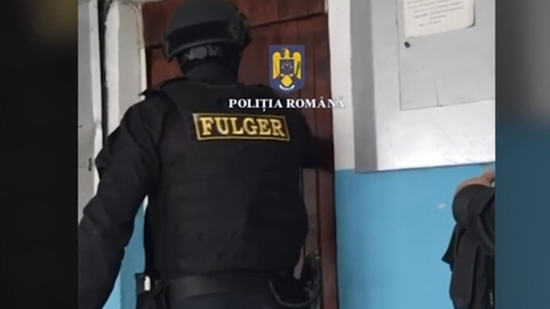 Percheziții de amploare în Galați și Rep. Moldova, după ce un bărbat a fost băgat cu forța într-o dubă și tâlhărit. 2 suspecți, duși la audieri 