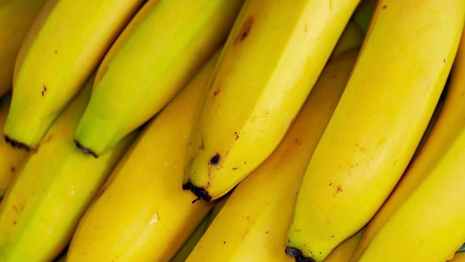 Ce a găsit o femeie într-o banană cumpărată din piață: "În viața mea nu mai mănânc așa ceva!"