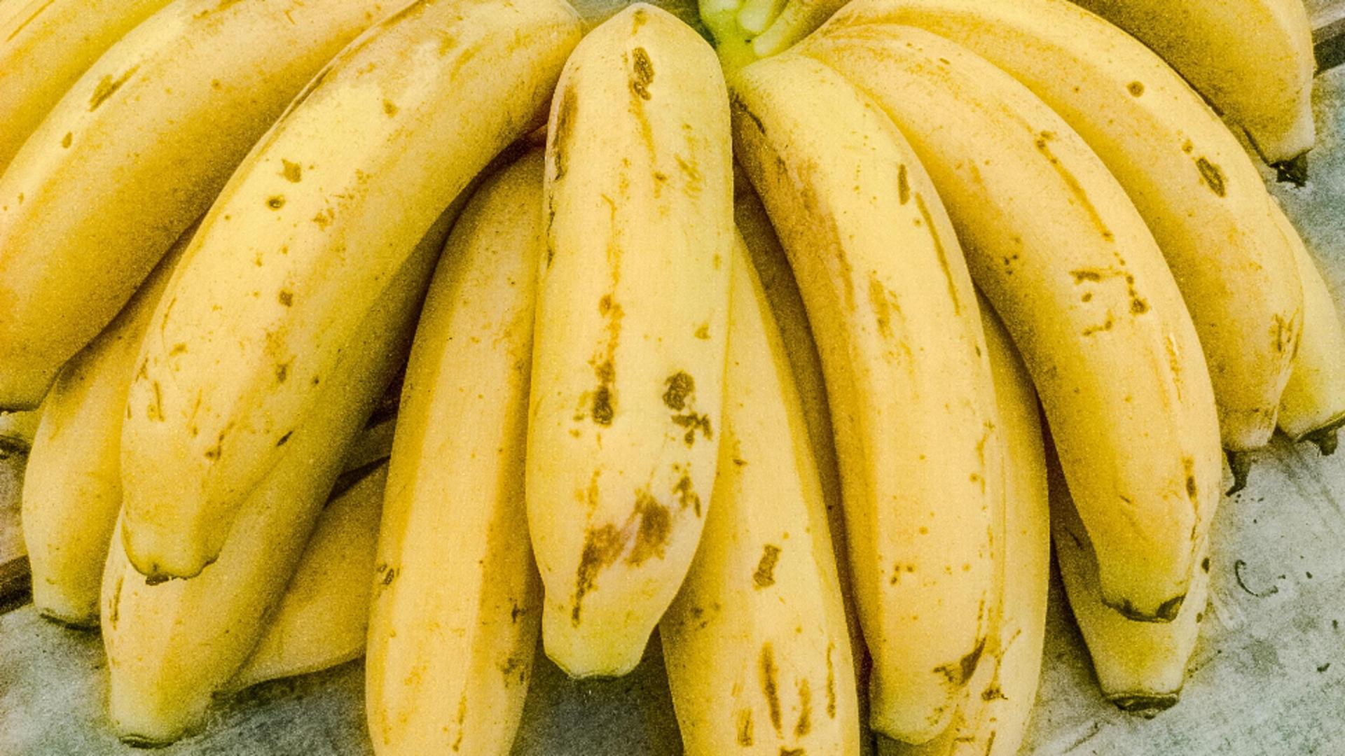De ce trebuie să mănânci zilnic o banană. Beneficiile sunt multiple. Sigur nu știai asta