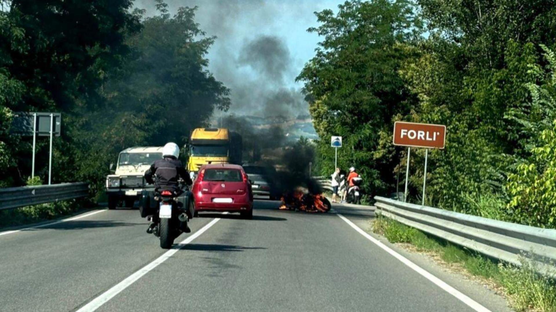 Cine este motociclistul care a murit pe „drumul morții” din Italia. Adrian avea 47 de ani