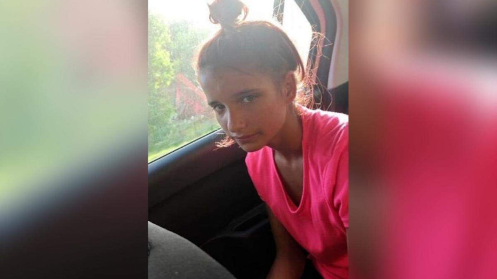 O copilă de 12 ani a fost dată dispărută! Cine a văzut-o pe Carmen Ursu este rugat să sune la 112