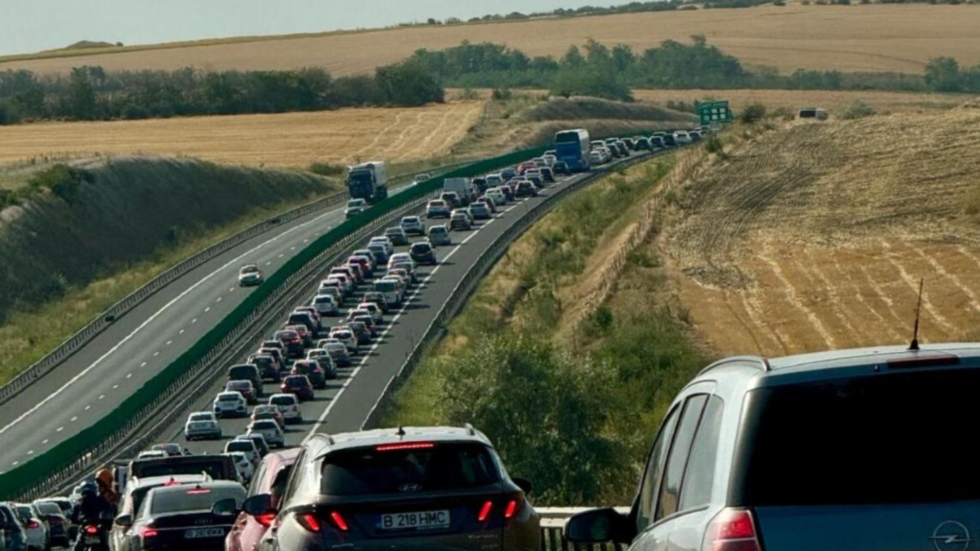 Accident rutier pe Autostrada Soarelui. Cinci mașini implicate în coliziune – VIDEO