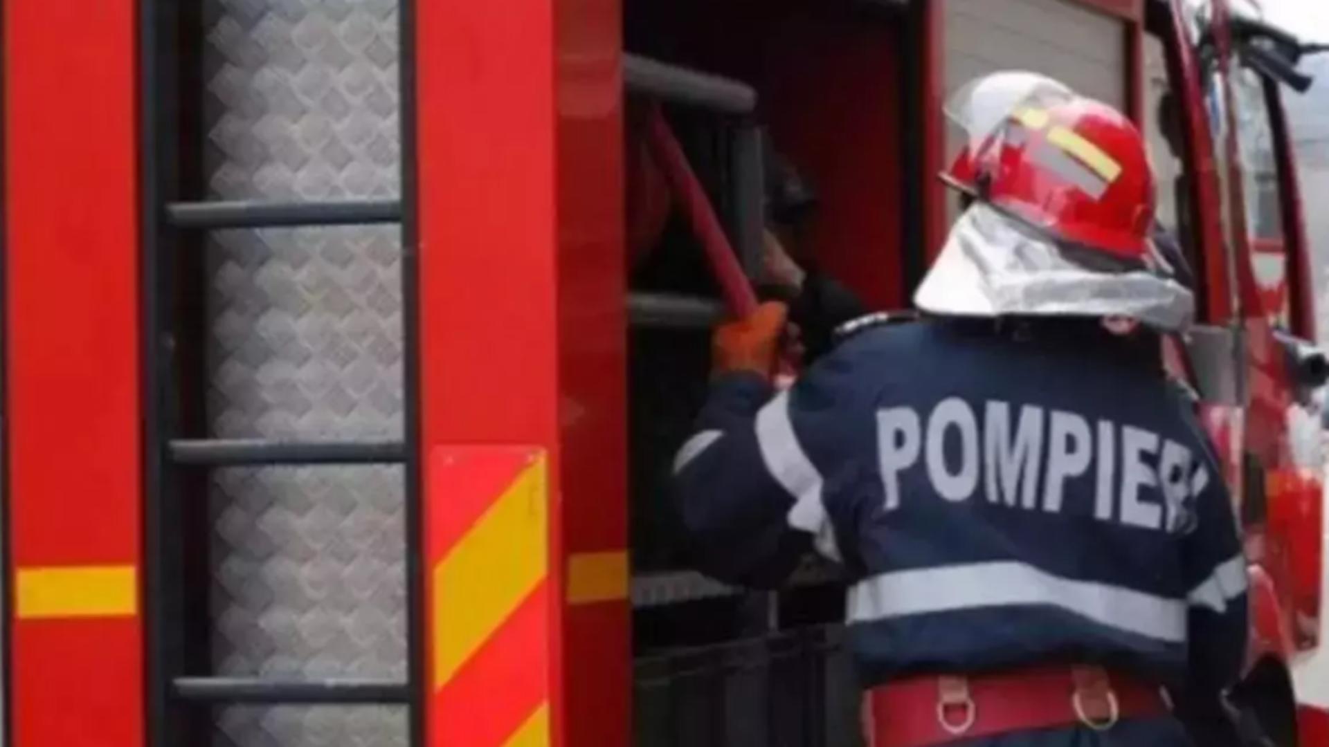 O locomotivă a luat foc în Gara Vereşti, Suceava