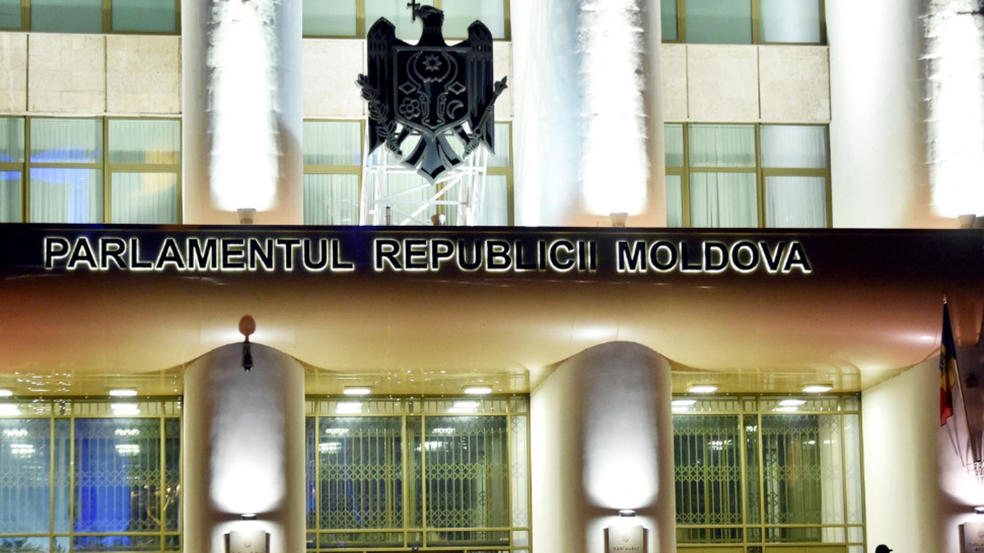 Parlamentul Republicii Moldova, luat cu asalt de procurori, într-un dosar de spionaj pentru Rusia