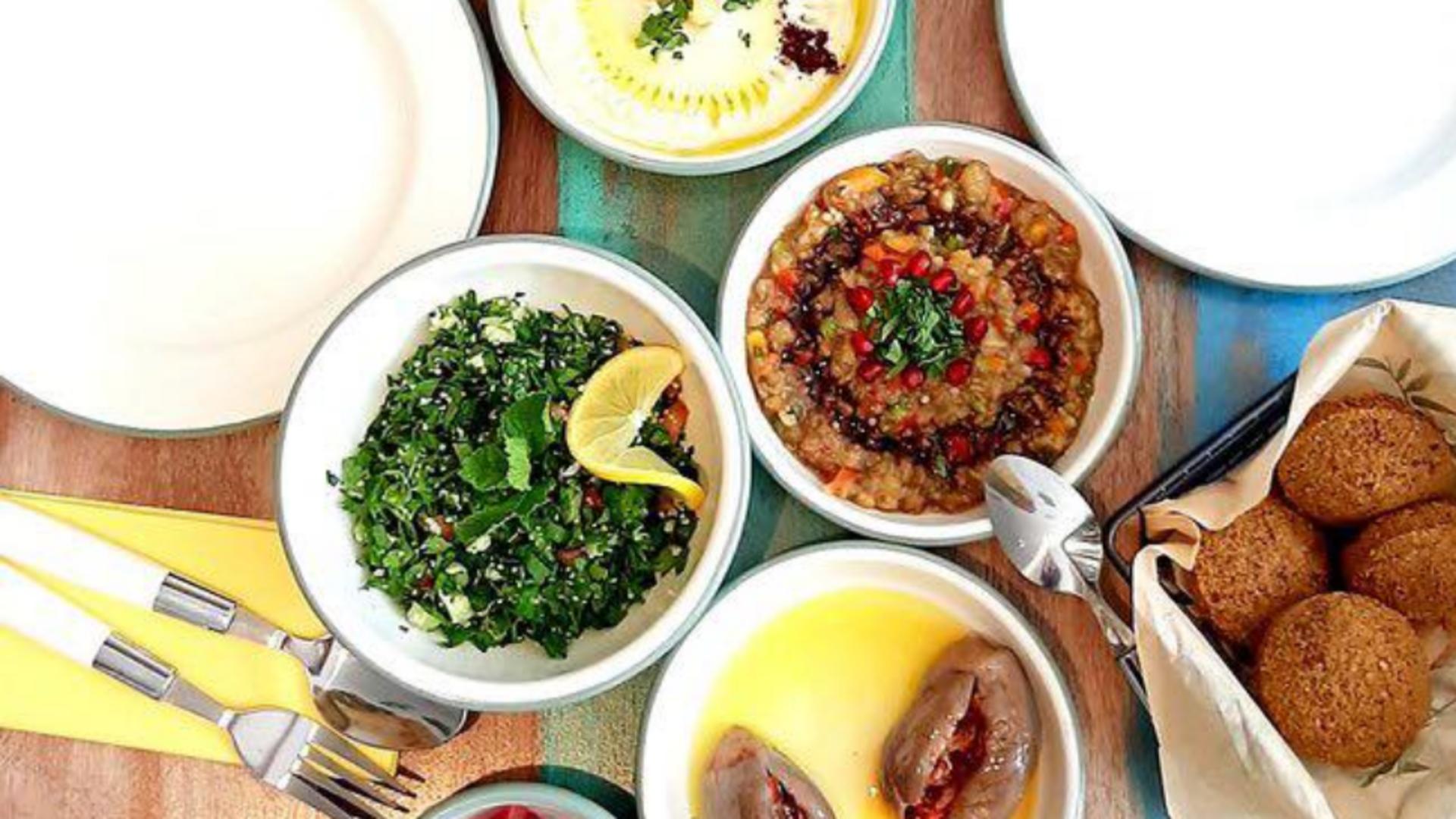 Rețeta orientală de Tabouleh, cea mai apreciată salata în țările arabe. Este un adevărat energizant natural