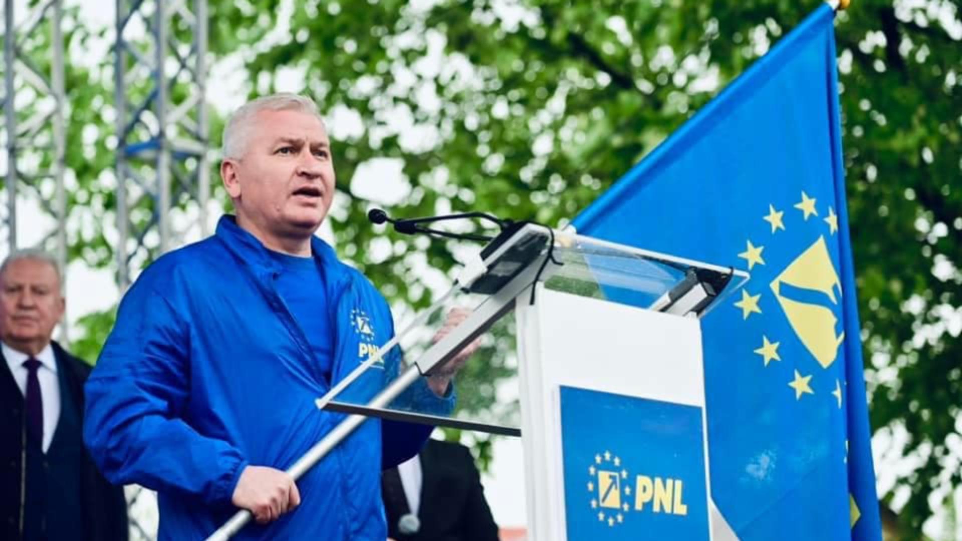 Florin Roman îi răspunde dur lui Mihai Tudose după criticile acestuia la adresa PNL: „A fost slujitor credincios la PSDragnea”