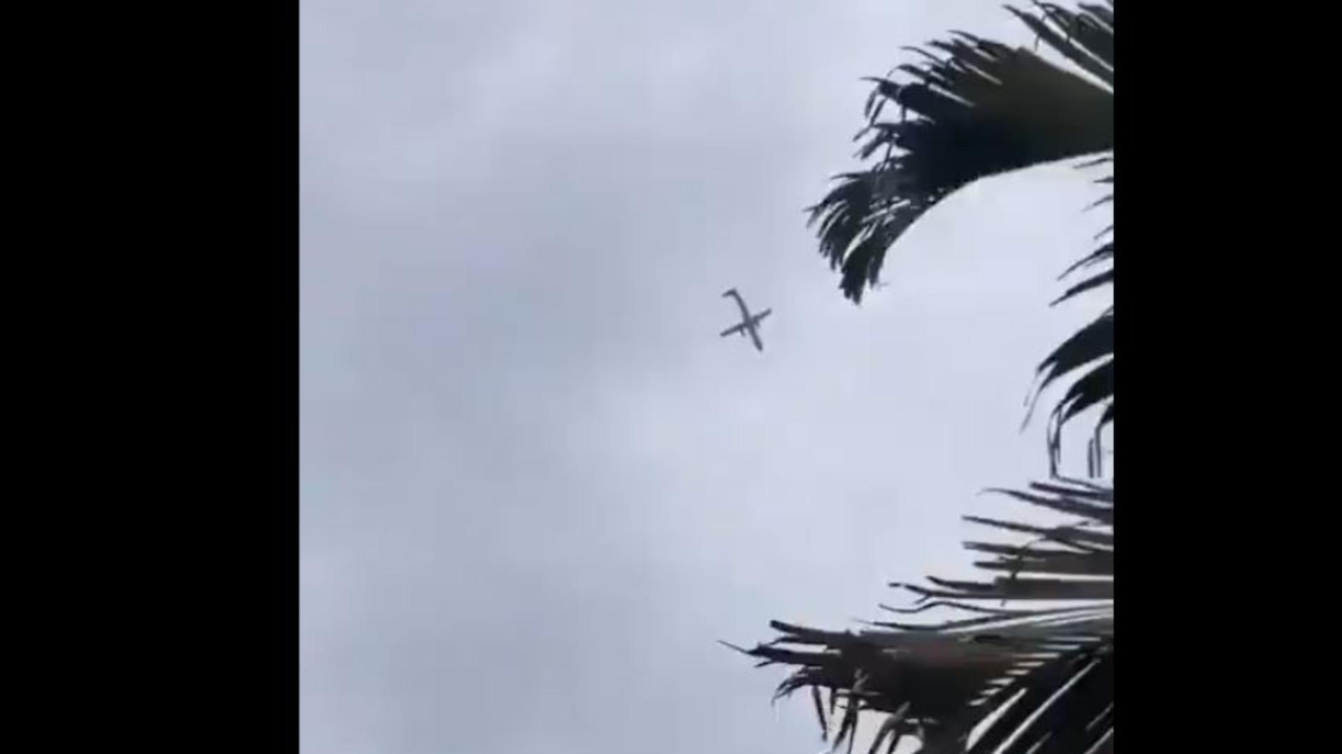 Momentul în care avionul se prăbușește. Foto/Captură Video