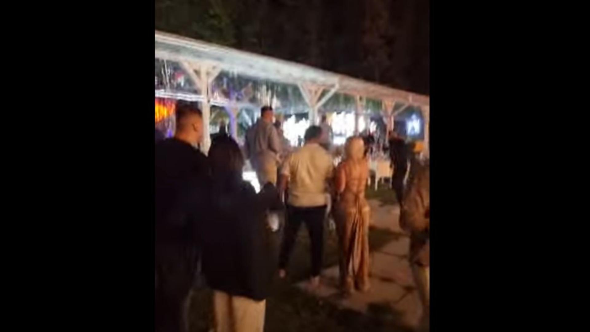 Mai multe femei și copii au fost loviți în timpul scandalului. Foto/Captură video