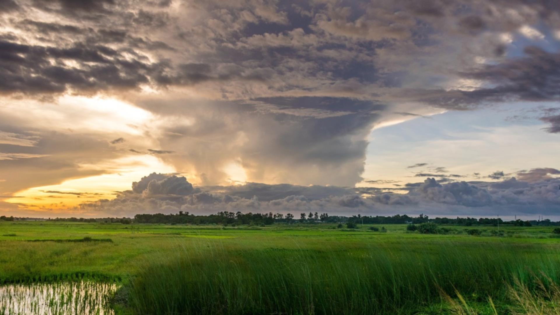 Toată România va fi, de duminică, sub atenționări meteo de vreme rea. Foto/Profimedia